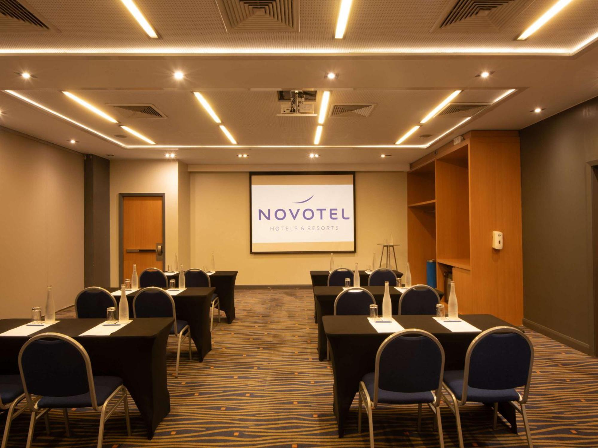 Novotel Santiago Vitacura Exterior photo